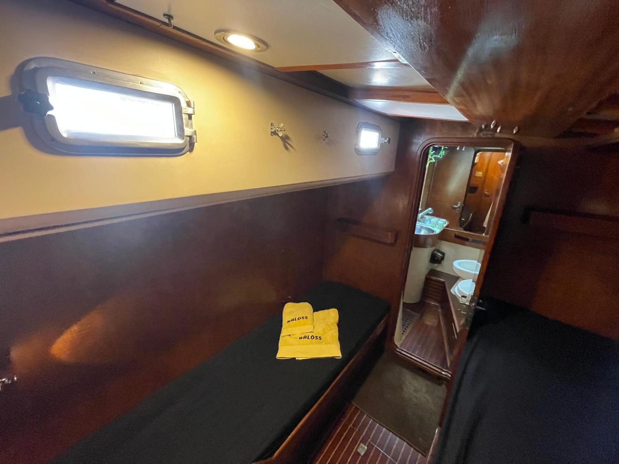 Sailboat B&B On Board Catania Exterior photo