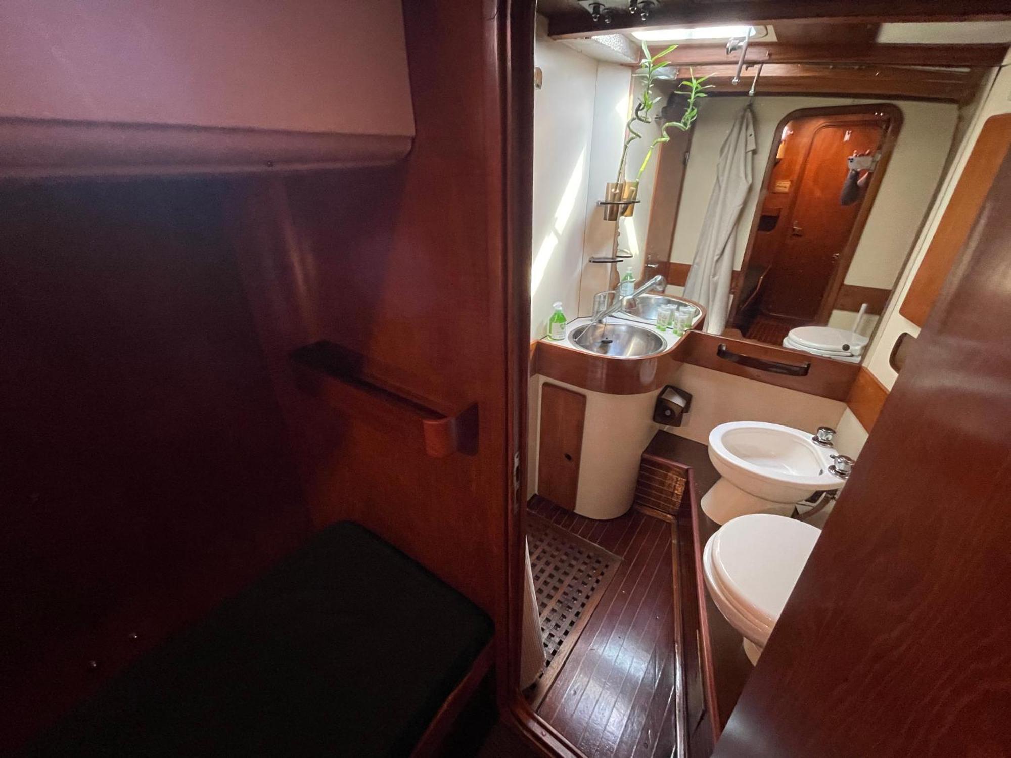 Sailboat B&B On Board Catania Exterior photo