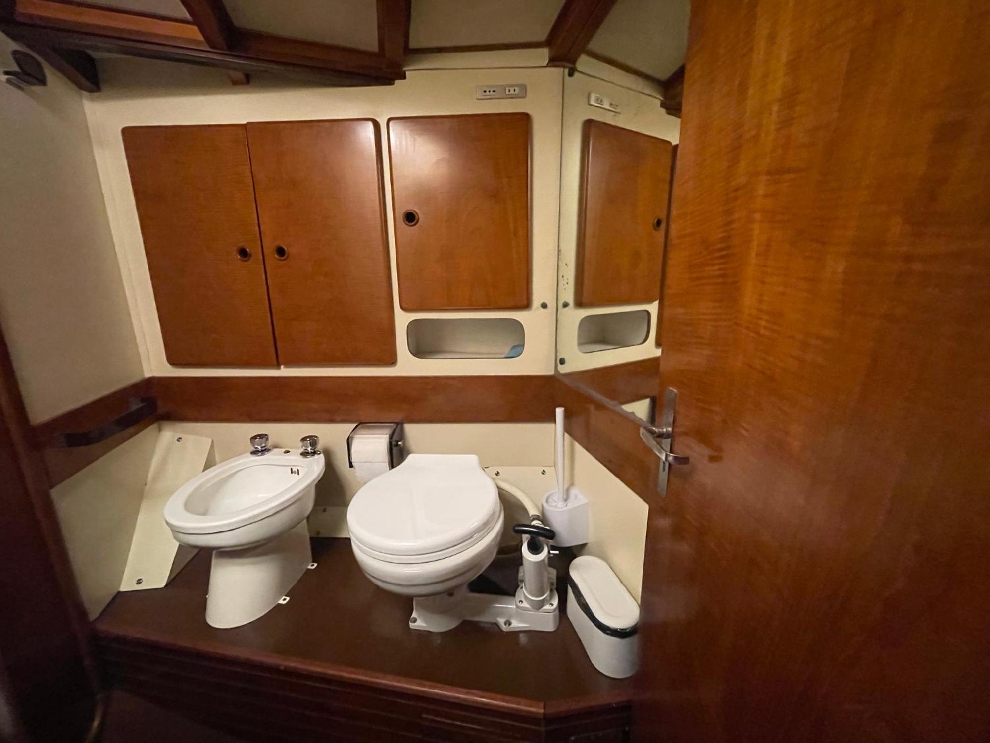 Sailboat B&B On Board Catania Exterior photo