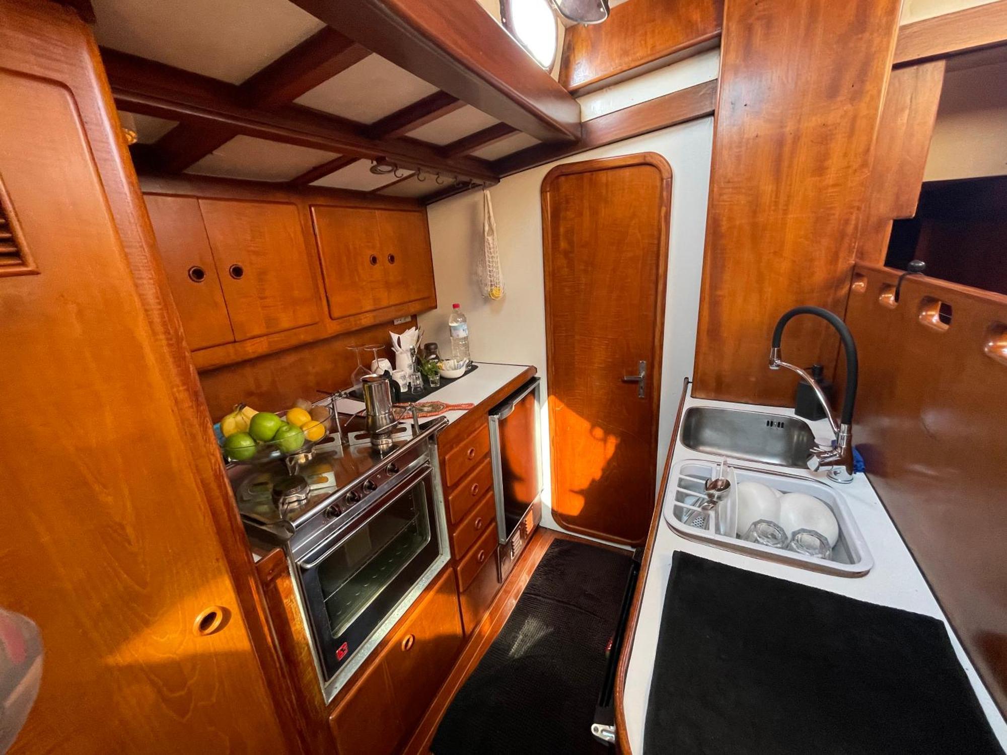 Sailboat B&B On Board Catania Exterior photo